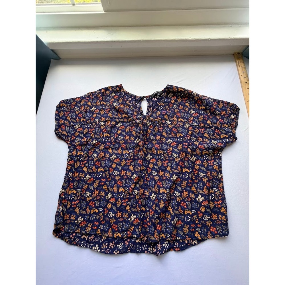 Preppy Madewell Navy Blue Floral Short Sleeve Blouse - Small